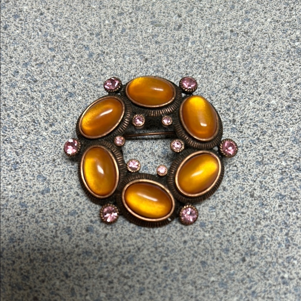 Vintage-Inspired Gold and Pink Brooch